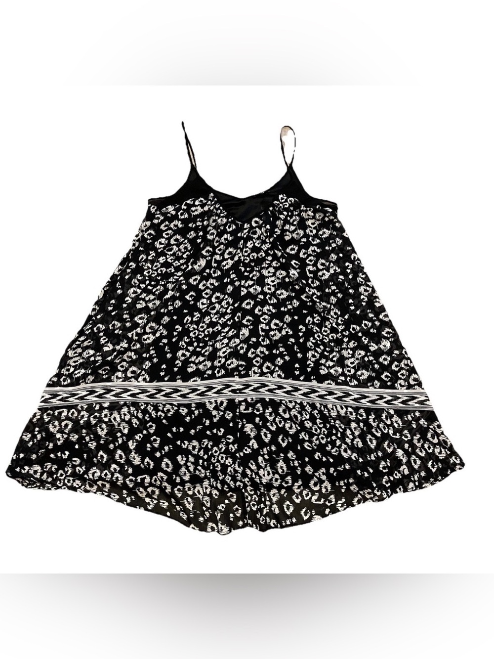 Express Womens Dress Size M Black White Spaghetti Strap Pullover Flowy Lined NWT